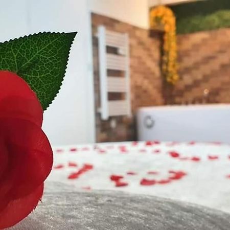 Love Rooms De La Presqu'Ile Saint-Vincent-de-Paul  Zewnętrze zdjęcie