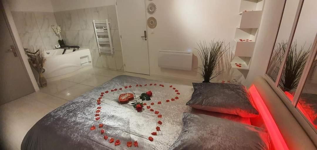 Love Rooms De La Presqu'Ile Saint-Vincent-de-Paul  Zewnętrze zdjęcie