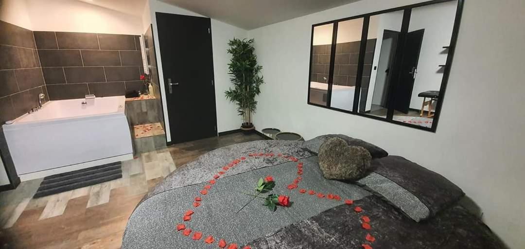 Love Rooms De La Presqu'Ile Saint-Vincent-de-Paul  Zewnętrze zdjęcie